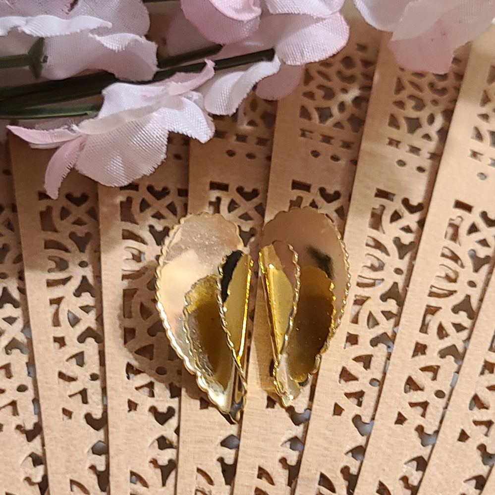 Ladies Earringd For Sale 80's style fashion jewelry gold